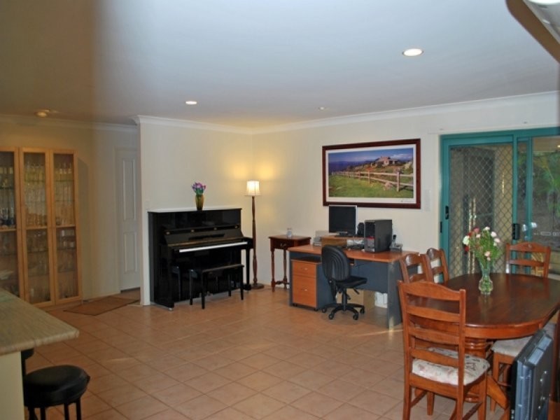 Parkwood QLD 4214