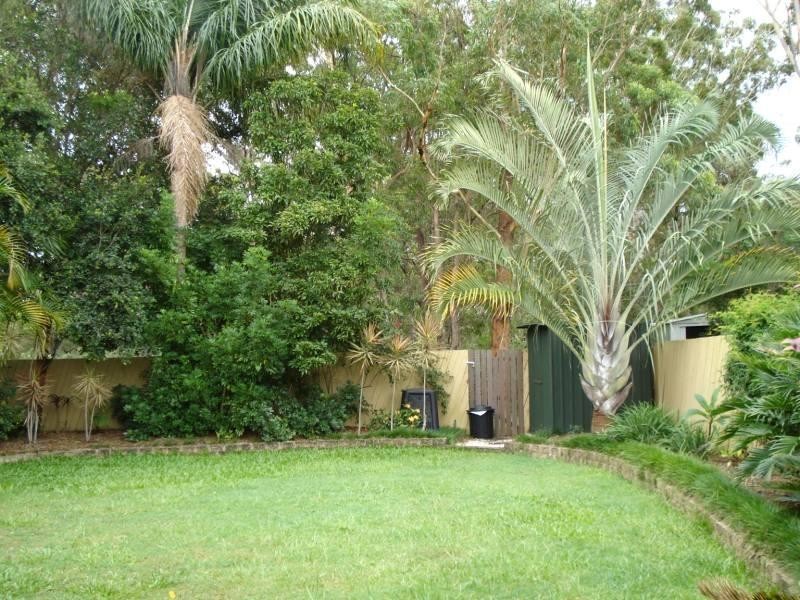 1/26 Nina Parade, Arundel QLD 4214