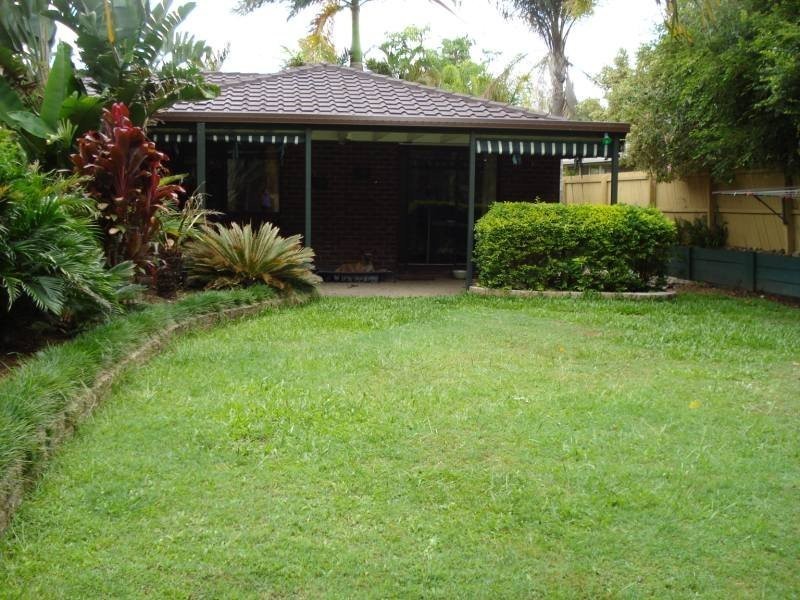 1/26 Nina Parade, Arundel QLD 4214