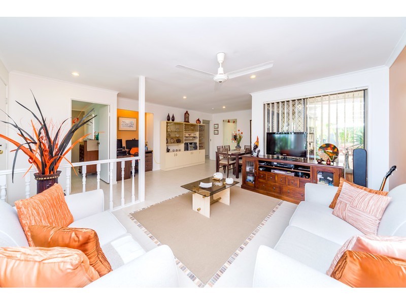 15 Thompson Street, Biggera Waters QLD 4216