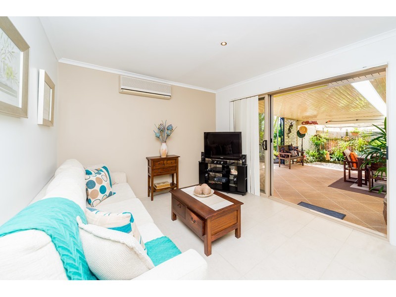 15 Thompson Street, Biggera Waters QLD 4216
