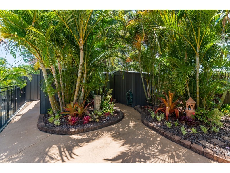 15 Thompson Street, Biggera Waters QLD 4216