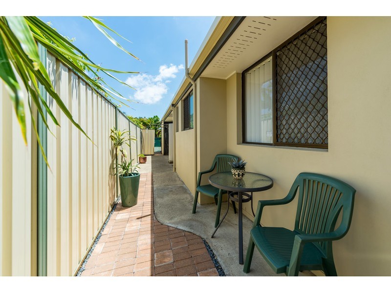 15 Thompson Street, Biggera Waters QLD 4216