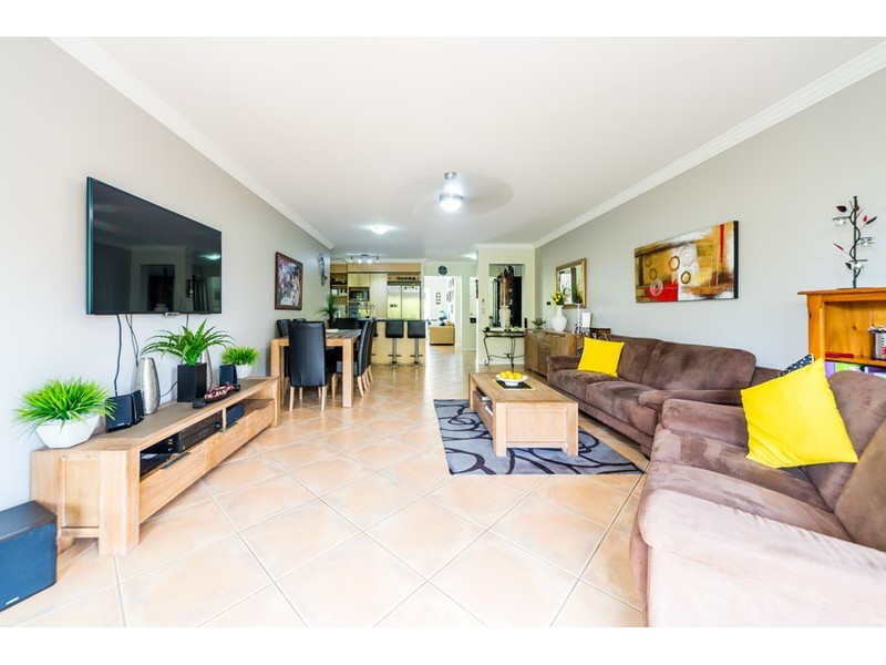 12/82-86 Limetree Parade, Runaway Bay QLD 4216