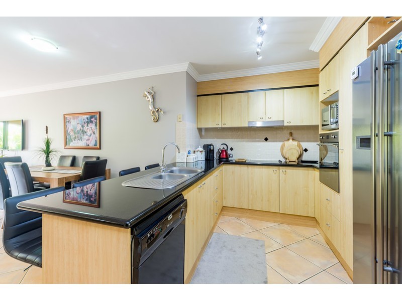 12/82-86 Limetree Parade, Runaway Bay QLD 4216