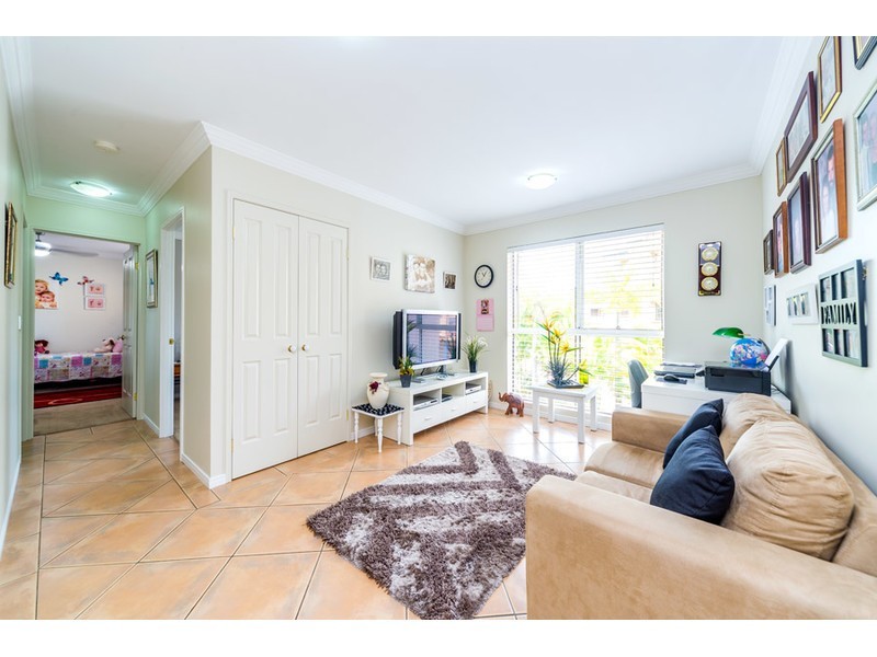 12/82-86 Limetree Parade, Runaway Bay QLD 4216