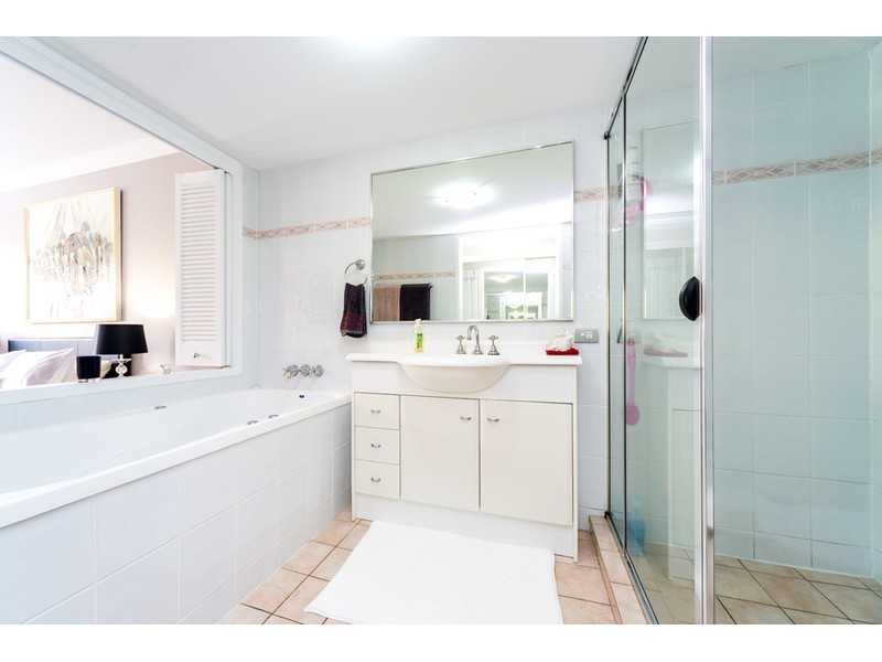 12/82-86 Limetree Parade, Runaway Bay QLD 4216