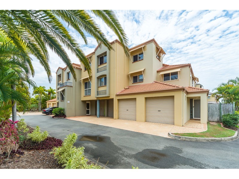 12/82-86 Limetree Parade, Runaway Bay QLD 4216