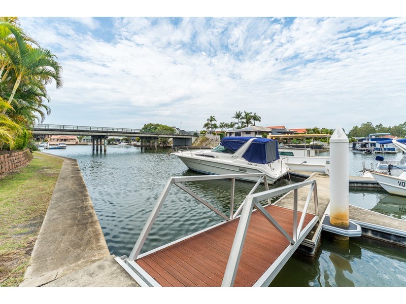 12/82-86 Limetree Parade, Runaway Bay QLD 4216