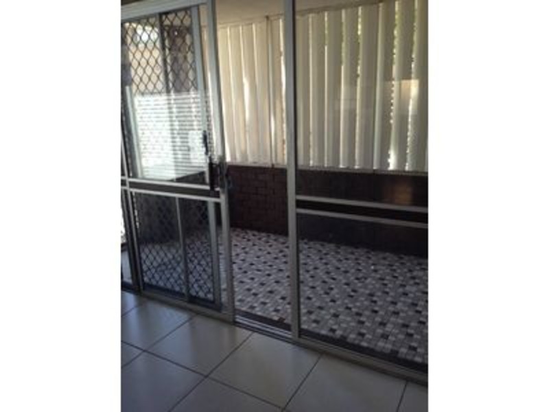 1/4 Vernia Place, Biggera Waters QLD 4216