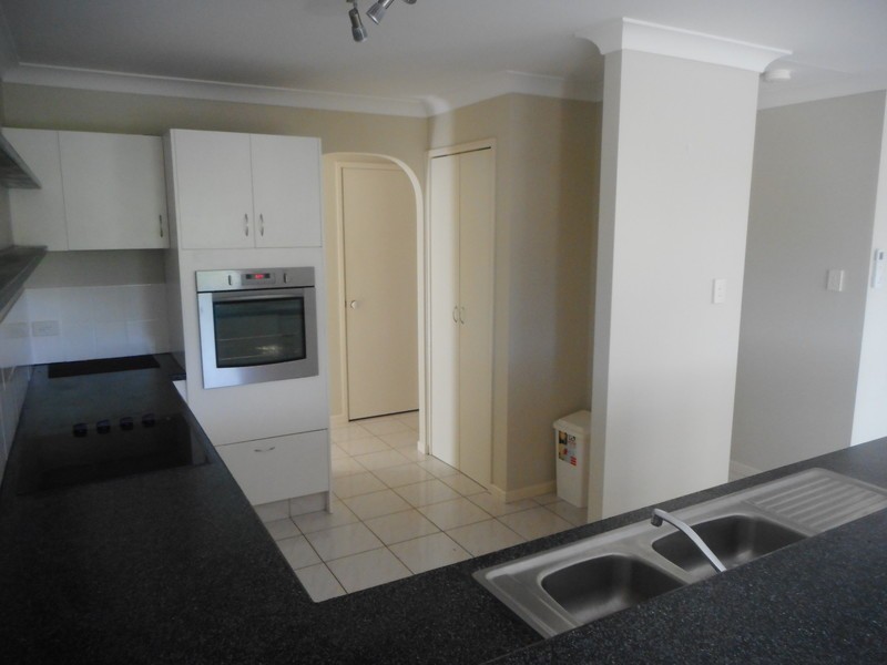 18 Masters Street, Arundel QLD 4214