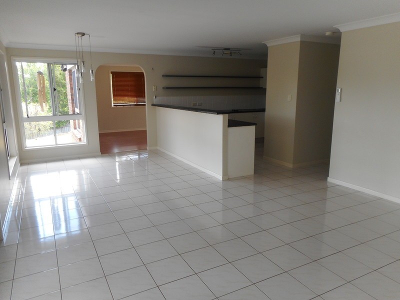 18 Masters Street, Arundel QLD 4214