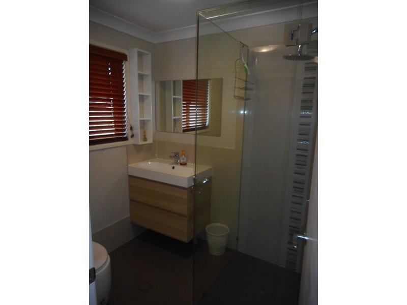 18 Masters Street, Arundel QLD 4214