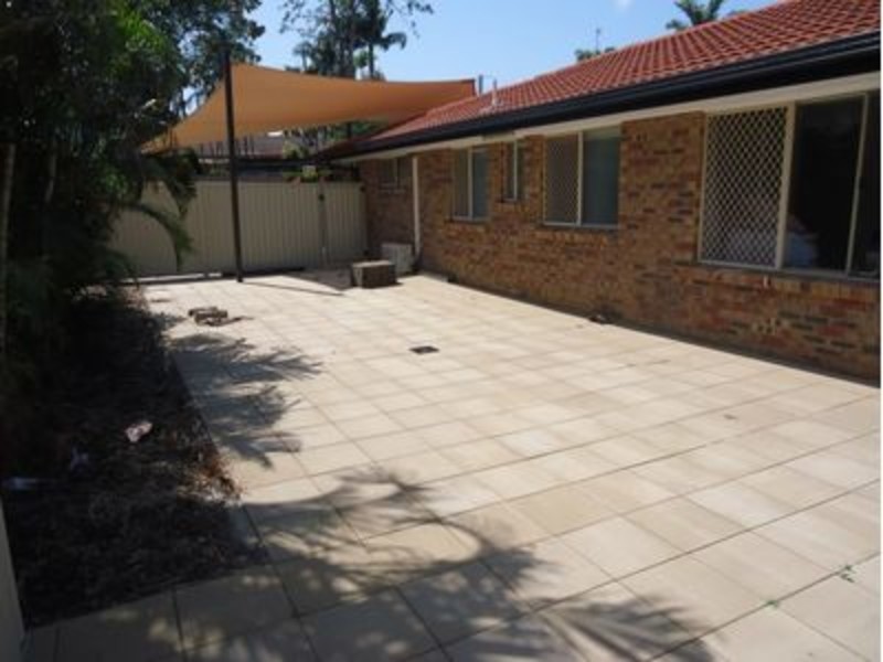 2/5 Brady Drive, Coombabah QLD 4216