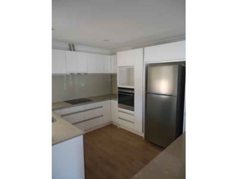 2/5 Brady Drive, Coombabah QLD 4216