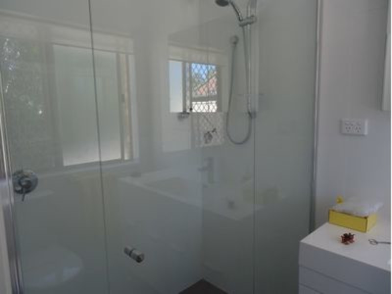 2/5 Brady Drive, Coombabah QLD 4216