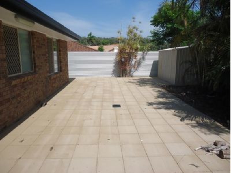 2/5 Brady Drive, Coombabah QLD 4216