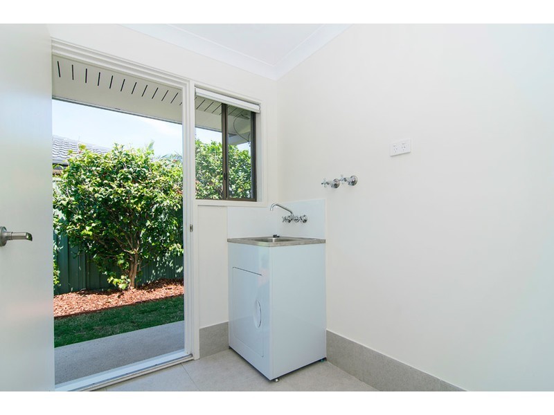 21 Menindee Avenue, Coombabah QLD 4216