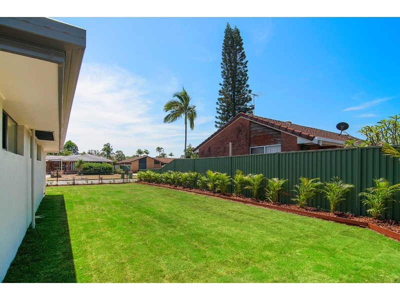 21 Menindee Avenue, Coombabah QLD 4216