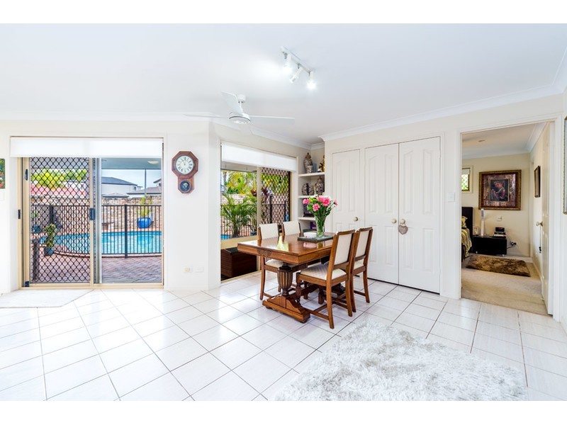 82 Pebble Beach Drive, Runaway Bay QLD 4216