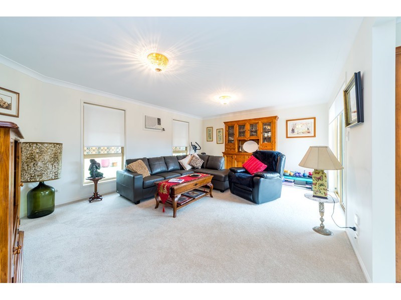 82 Pebble Beach Drive, Runaway Bay QLD 4216