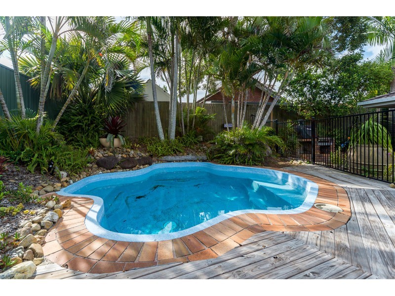 36 Camelot Crescent, Hollywell QLD 4216