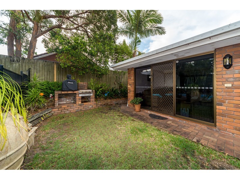 36 Camelot Crescent, Hollywell QLD 4216