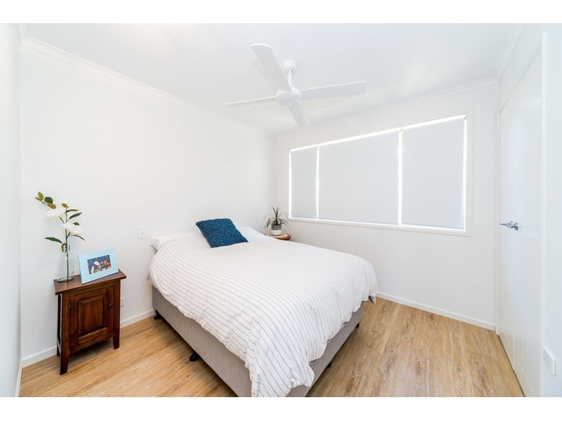 16 Plover Avenue, Paradise Point QLD 4216