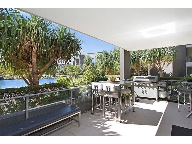 218/3 Pendraat Parade, Hope Island QLD 4212