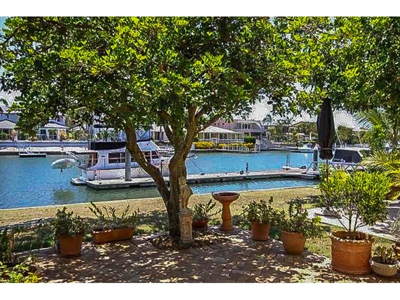 22/100 Morala Avenue, Runaway Bay QLD 4216