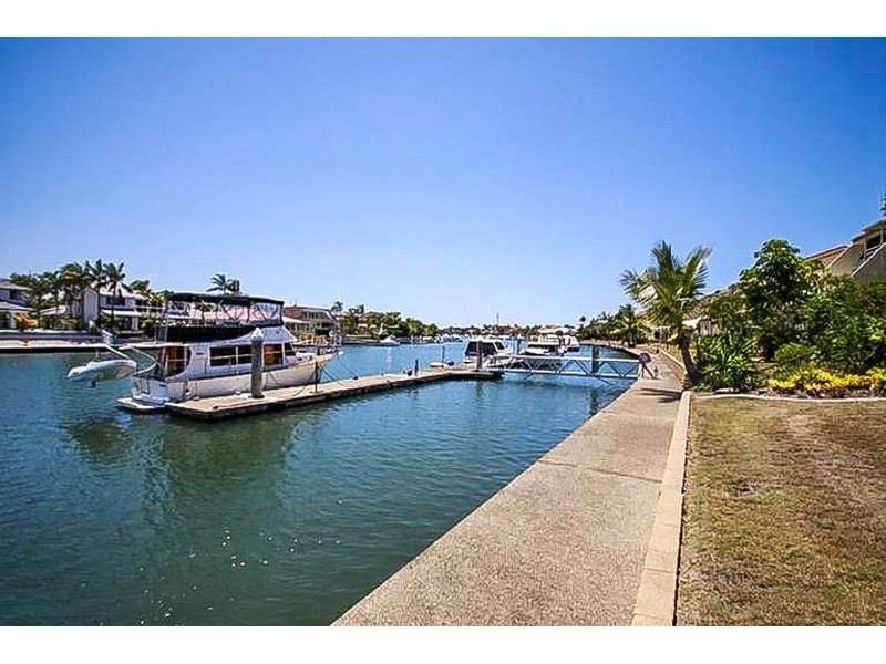 22/100 Morala Avenue, Runaway Bay QLD 4216