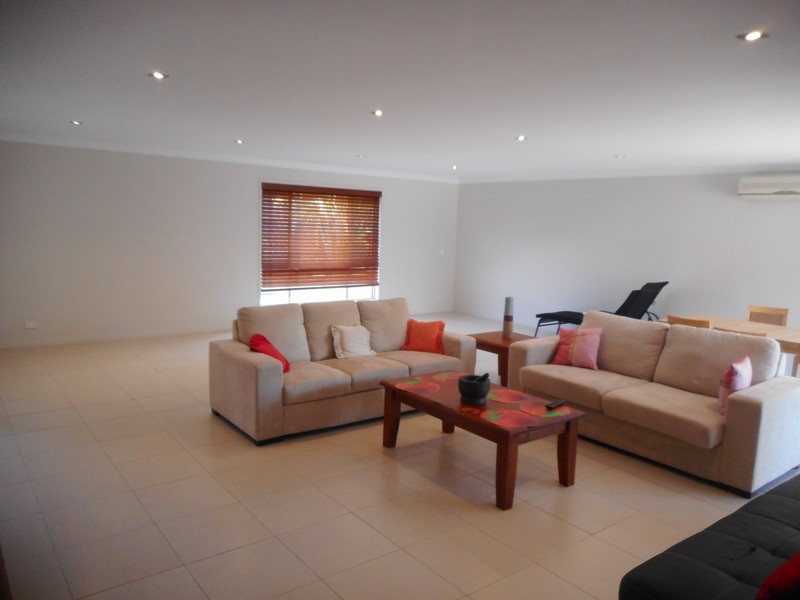 43 Inverness Way, Parkwood QLD 4214