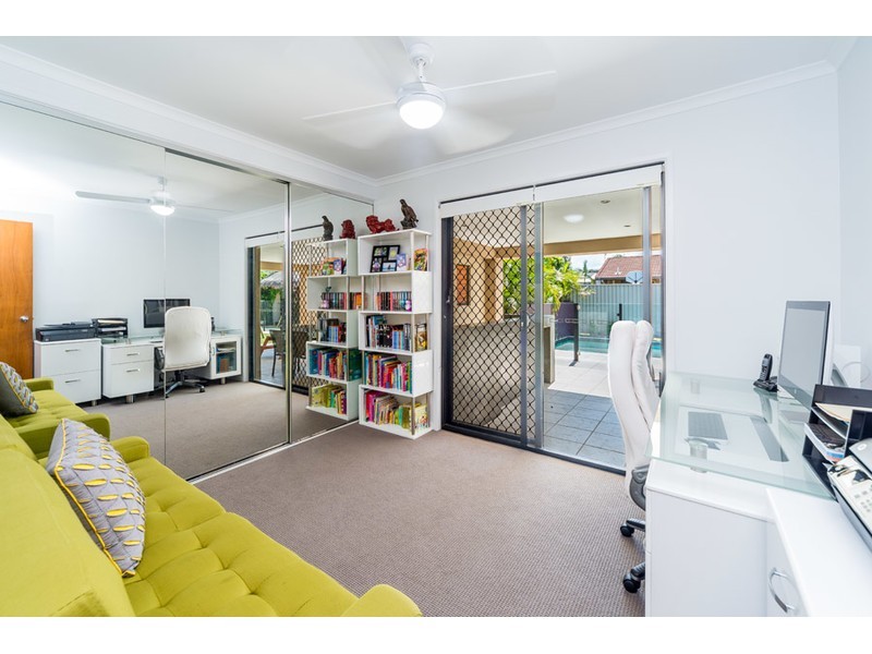 10 Barrine Crescent, Coombabah QLD 4216