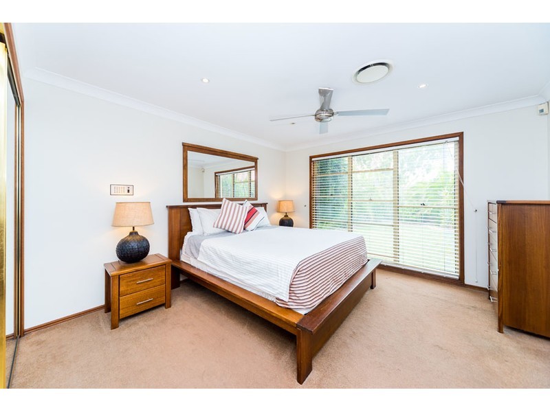 37 Cockleshell Court, Runaway Bay QLD 4216