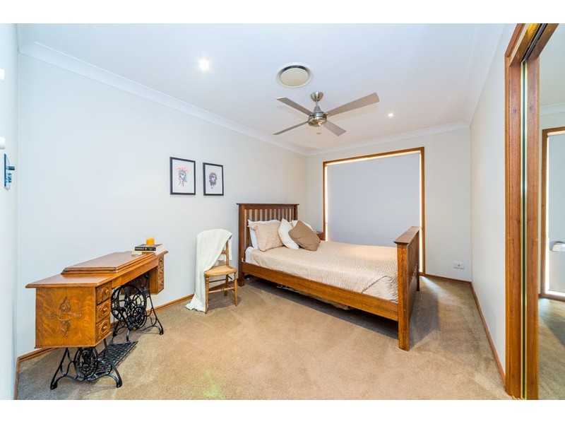 37 Cockleshell Court, Runaway Bay QLD 4216