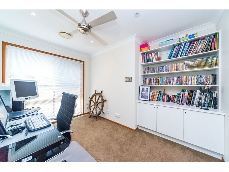 37 Cockleshell Court, Runaway Bay QLD 4216