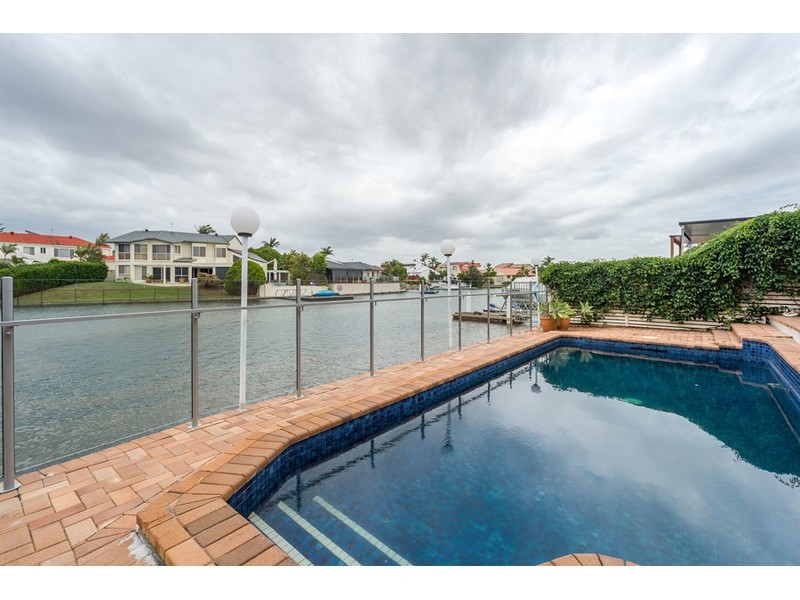 37 Cockleshell Court, Runaway Bay QLD 4216