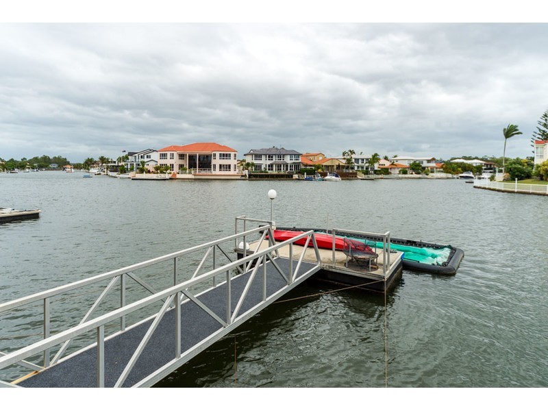 37 Cockleshell Court, Runaway Bay QLD 4216