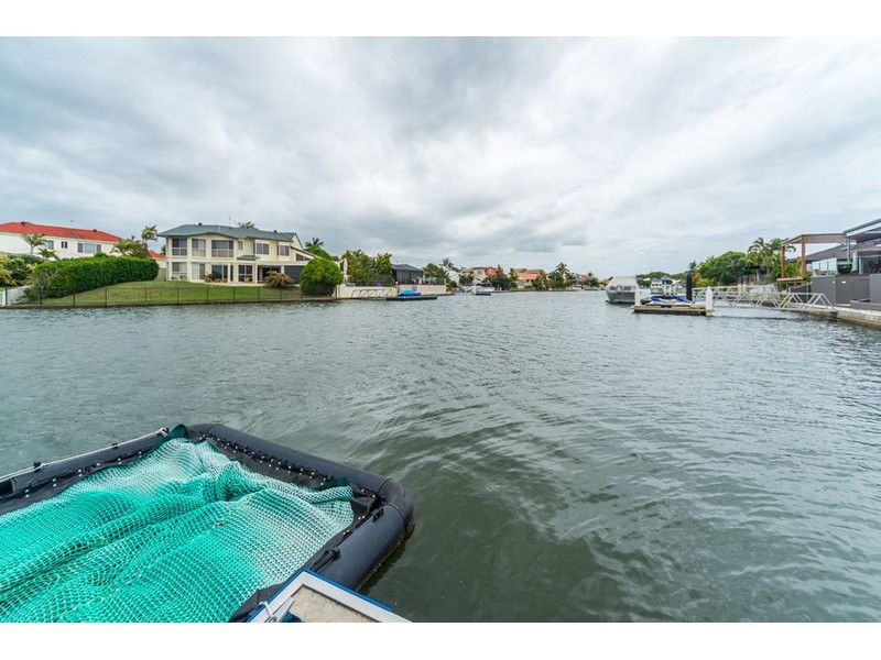 37 Cockleshell Court, Runaway Bay QLD 4216