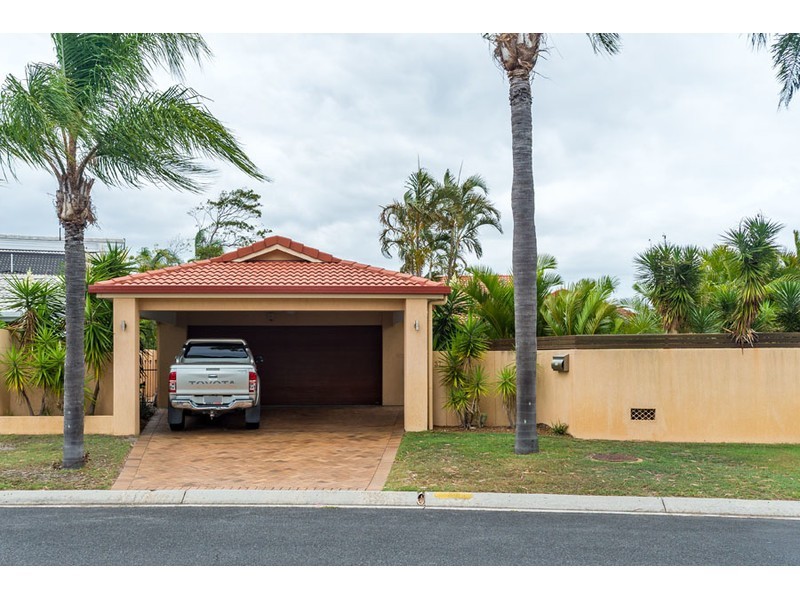 37 Cockleshell Court, Runaway Bay QLD 4216