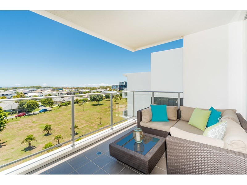 401/11 Compass Drive, Biggera Waters QLD 4216