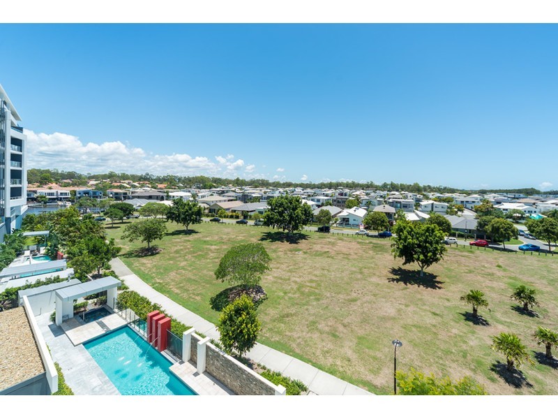 401/11 Compass Drive, Biggera Waters QLD 4216