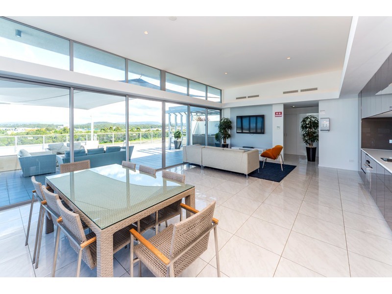 401/11 Compass Drive, Biggera Waters QLD 4216