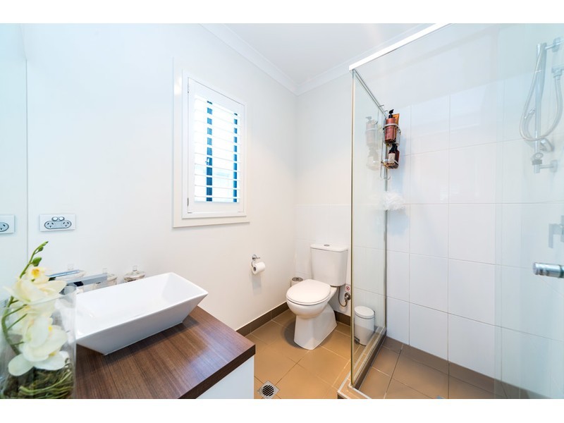 32 Azure Way, Hope Island QLD 4212