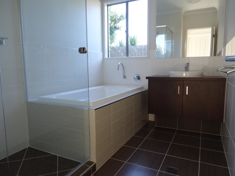 7 Augusta Court, Coombabah QLD 4216