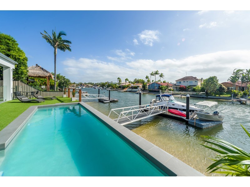 70 Oxley Drive, Paradise Point QLD 4216
