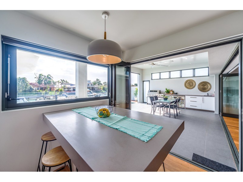 70 Oxley Drive, Paradise Point QLD 4216