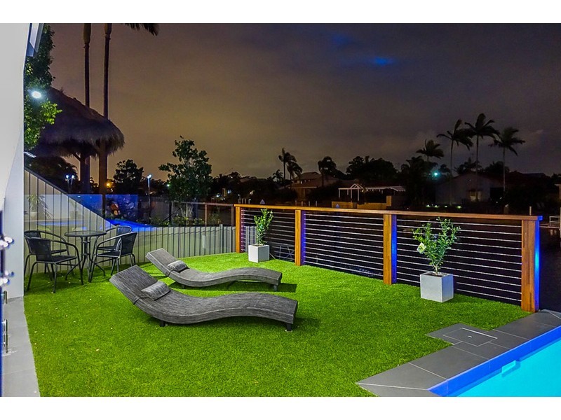 70 Oxley Drive, Paradise Point QLD 4216