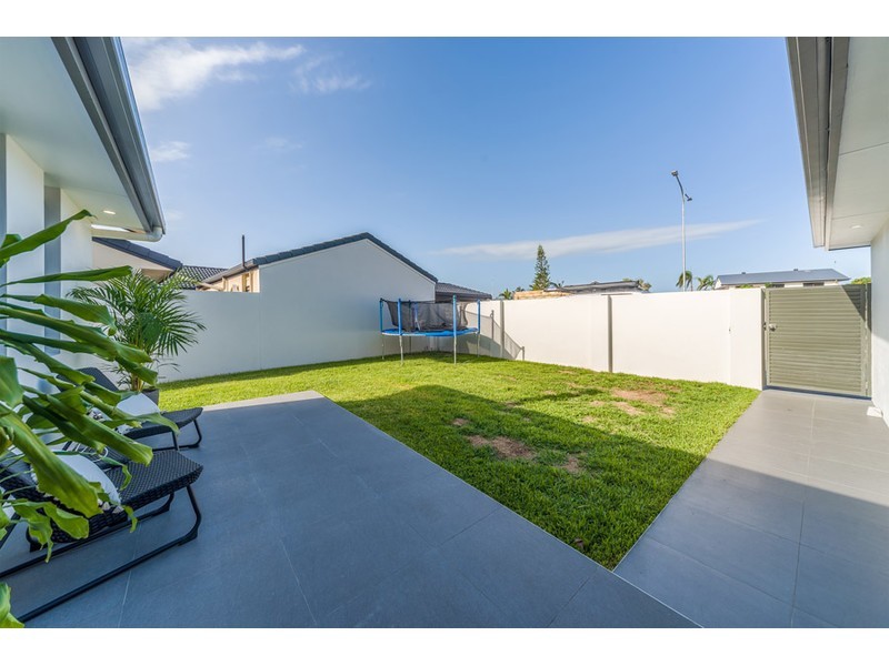 70 Oxley Drive, Paradise Point QLD 4216