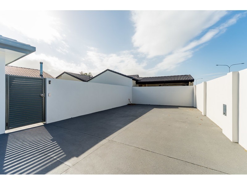 70 Oxley Drive, Paradise Point QLD 4216